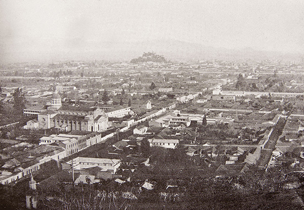 Fragmento de fotografía Iglesia de la Recoleta Dominica en construcción 1860. En: http://www.dominicos.net/comunidades/iglesia_recoleta_dominica_en_construccion_1860.html